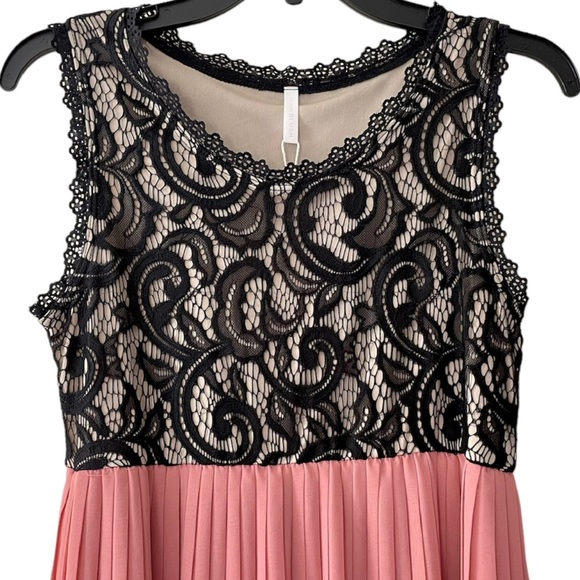*NWT* PinkBlush Maternity Lace Top Pleated Chiffon Maxi Dress Black & Blush/Pink - Picture 7 of 13